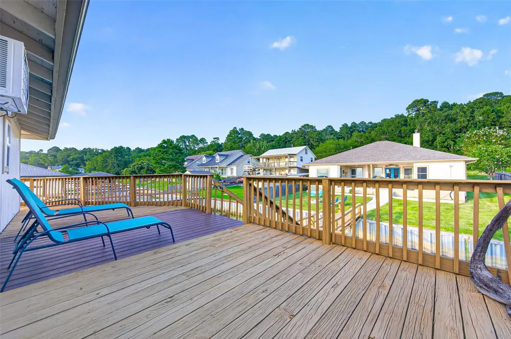 200 Little Dove Livingston, TX 77351