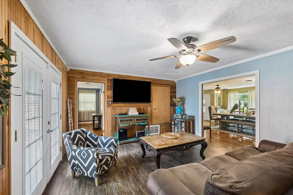1011 Atchison Street Sealy, TX 77474