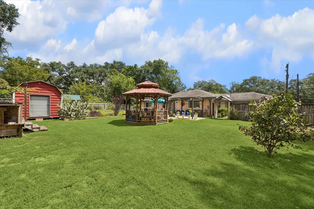 1011 Atchison Street Sealy, TX 77474