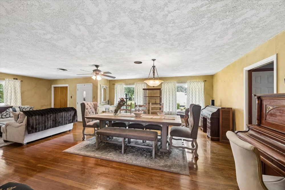 1011 Atchison Street Sealy, TX 77474