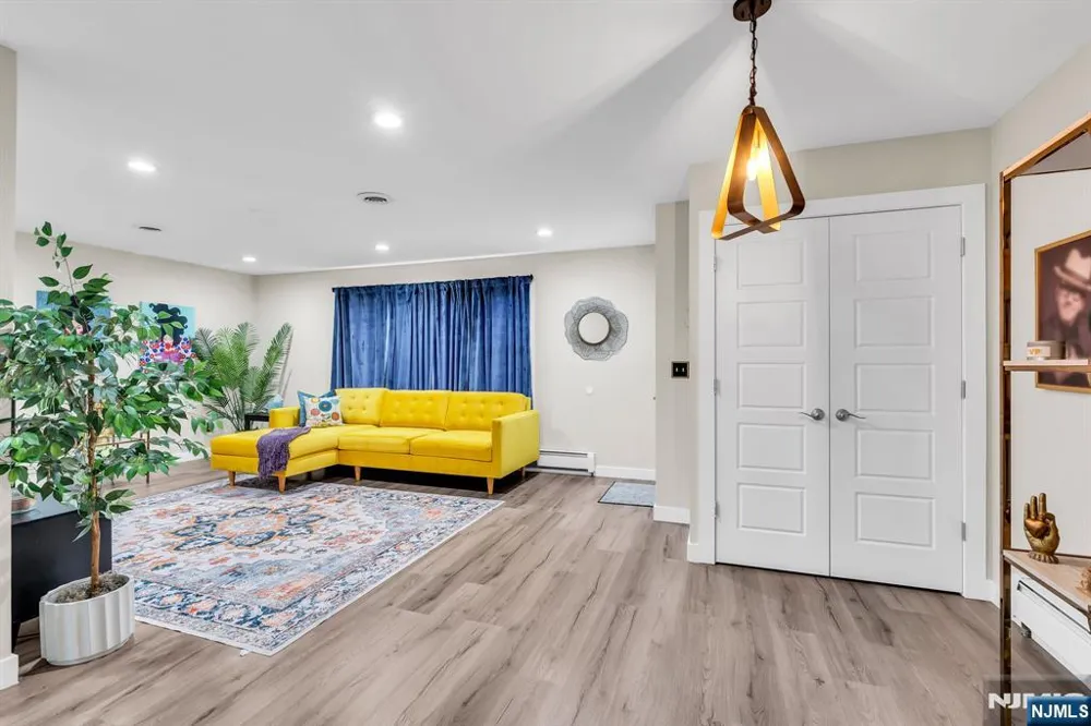 214 Westbrook Drive Berkeley, NJ 08757