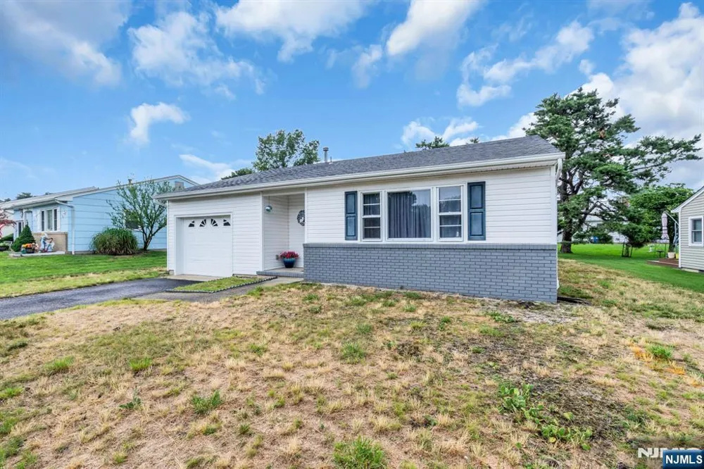 214 Westbrook Drive Berkeley, NJ 08757
