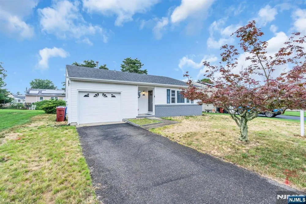 214 Westbrook Drive Berkeley, NJ 08757