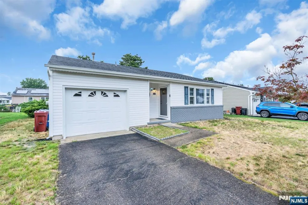 214 Westbrook Drive Berkeley, NJ 08757