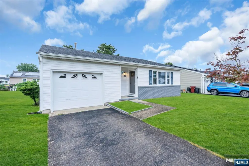 214 Westbrook Drive Berkeley, NJ 08757