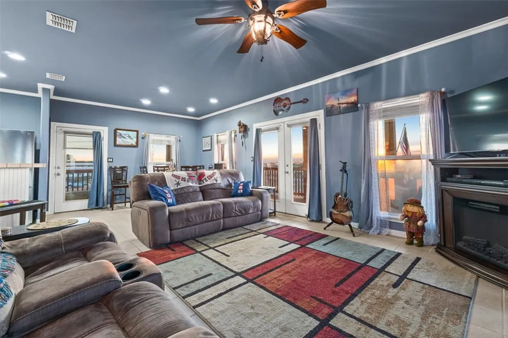 367 ROYAL OAK LANE Rockport, TX 78382