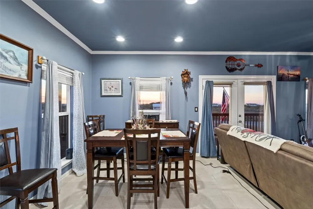 367 ROYAL OAK LANE Rockport, TX 78382