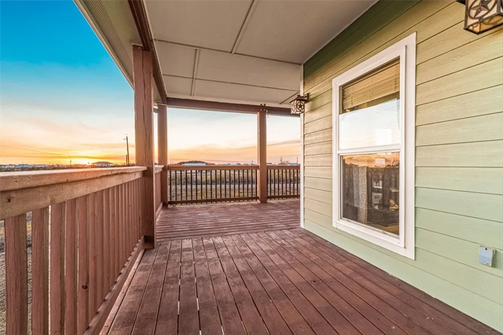 367 ROYAL OAK LANE Rockport, TX 78382