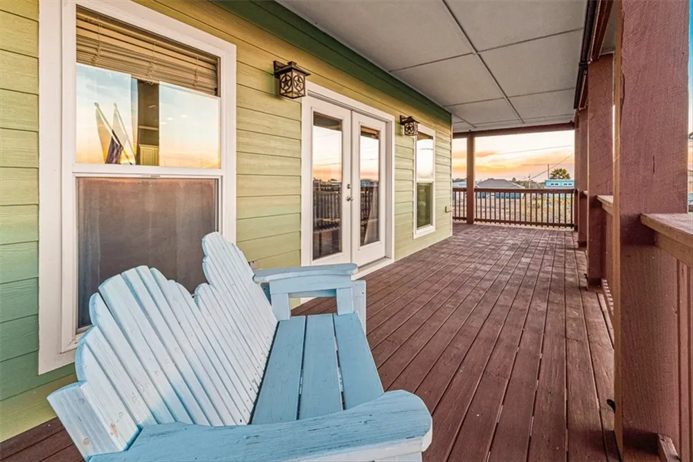 367 ROYAL OAK LANE Rockport, TX 78382