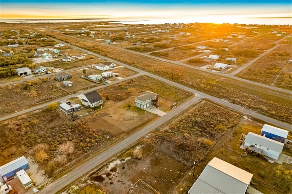 367 ROYAL OAK LANE Rockport, TX 78382