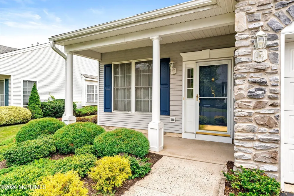 101 Meadowlark Drive Hamilton, NJ 08690