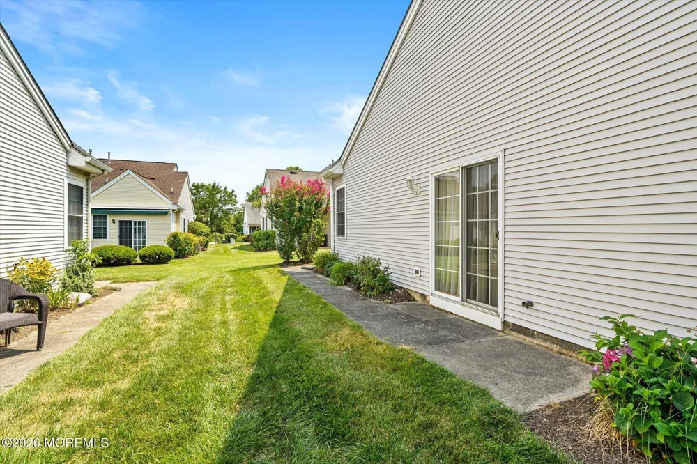 101 Meadowlark Drive Hamilton, NJ 08690