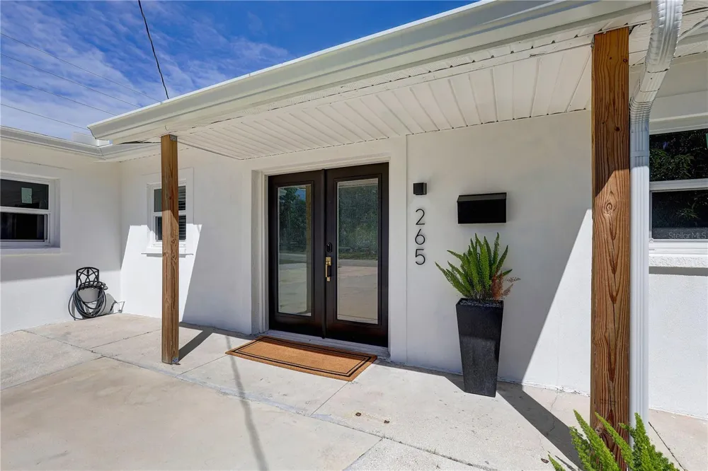 265 96TH AVENUE St Petersburg, FL 33702