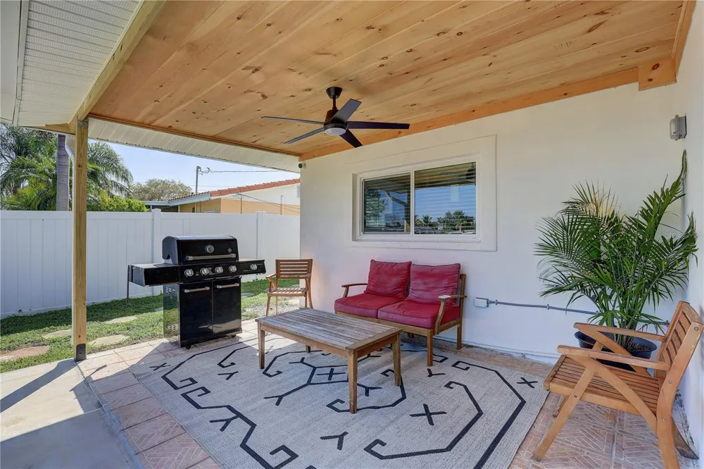 265 96TH AVENUE St Petersburg, FL 33702