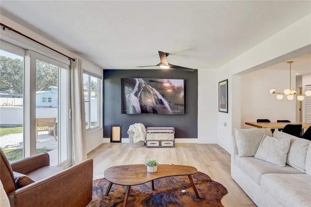 265 96TH AVENUE St Petersburg, FL 33702