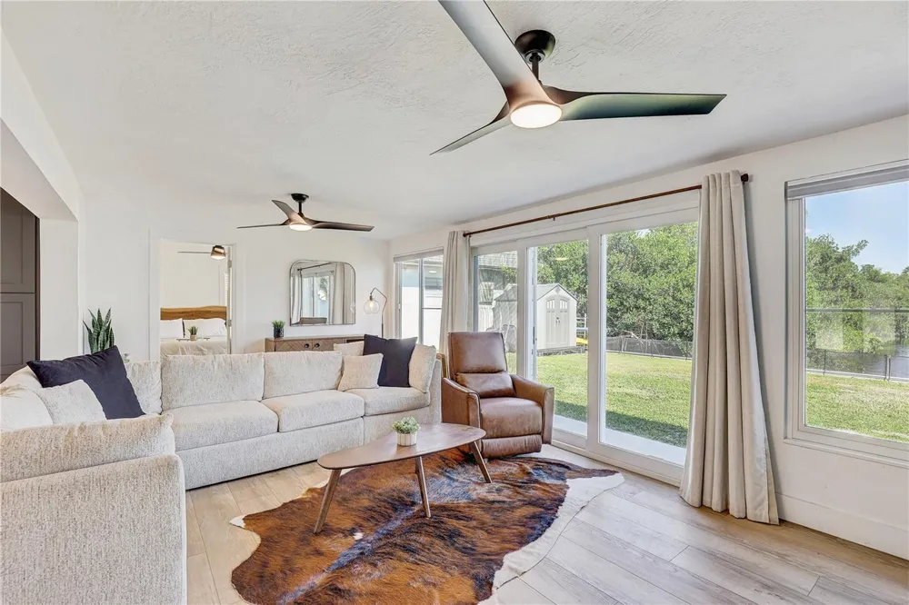 265 96TH AVENUE St Petersburg, FL 33702