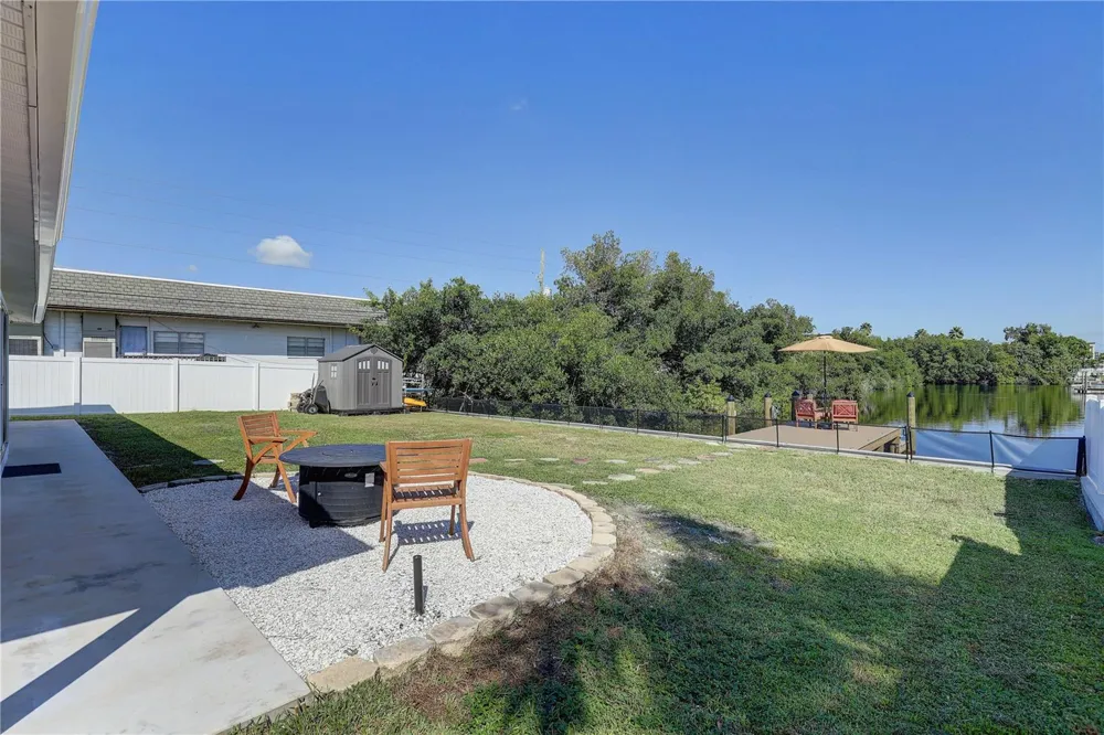 265 96TH AVENUE St Petersburg, FL 33702