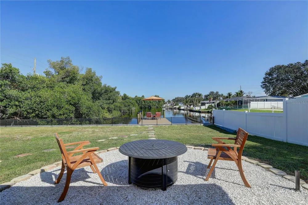 265 96TH AVENUE St Petersburg, FL 33702