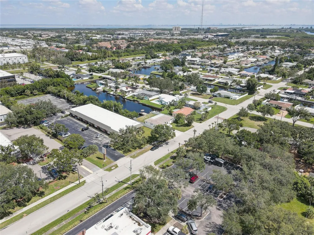 265 96TH AVENUE St Petersburg, FL 33702