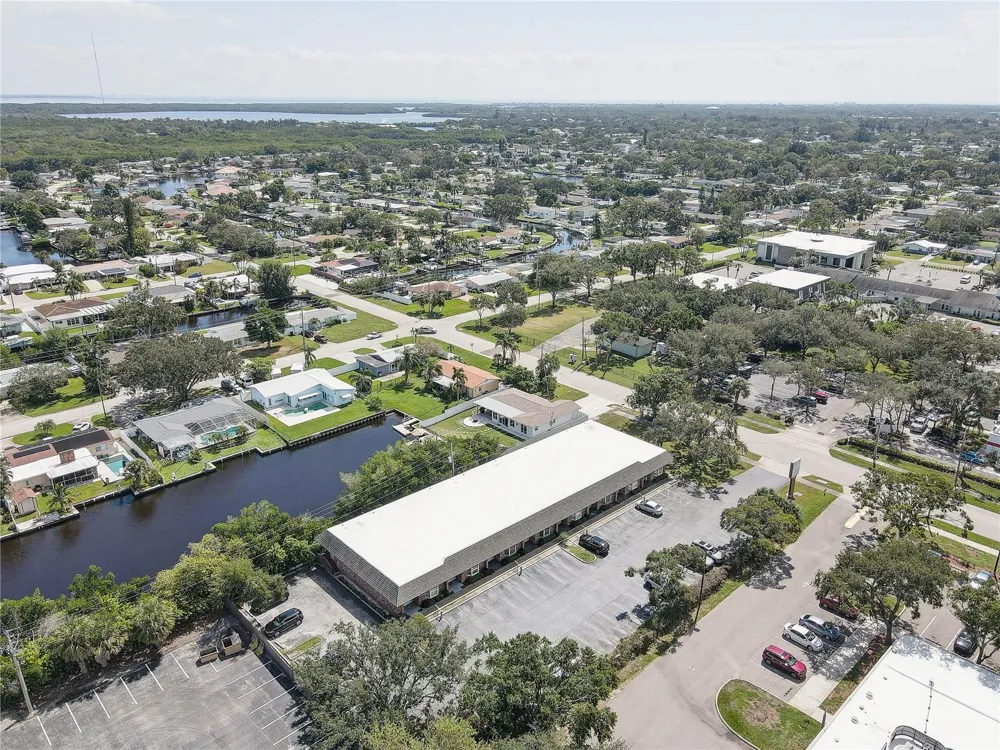 265 96TH AVENUE St Petersburg, FL 33702