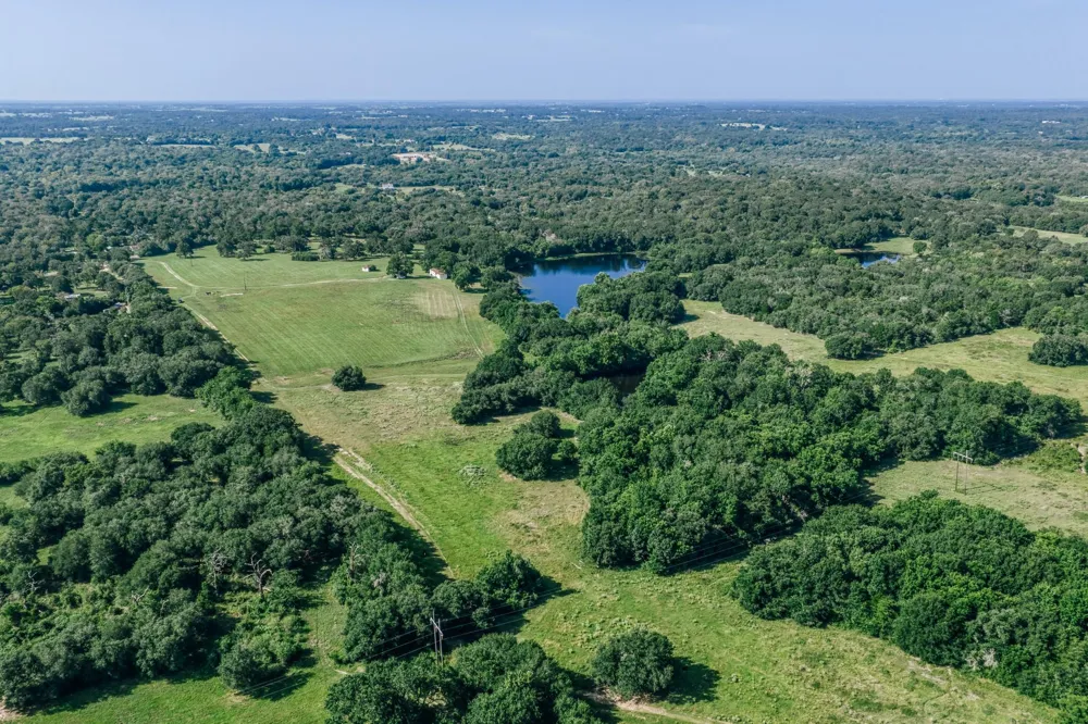 10671 Hidalgo Falls Rd Washington, TX 77880