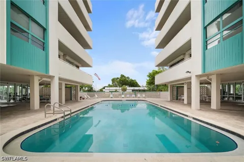 Sunset Court #405