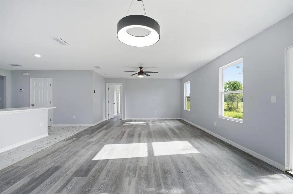 4327 Bessie Circle E Jacksonville, FL 32209