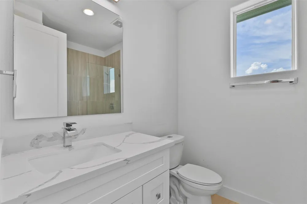 4006 Fort Bend Drive Galveston, TX 77554