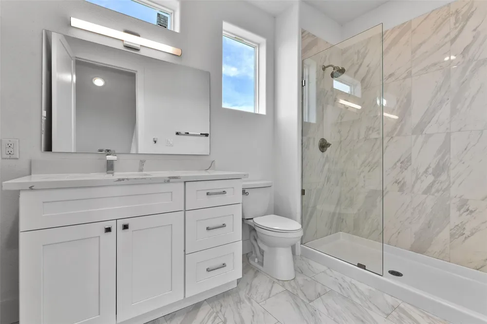4006 Fort Bend Drive Galveston, TX 77554