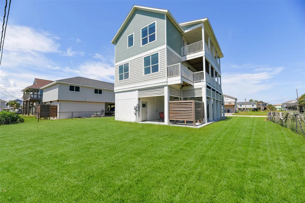 4006 Fort Bend Drive Galveston, TX 77554