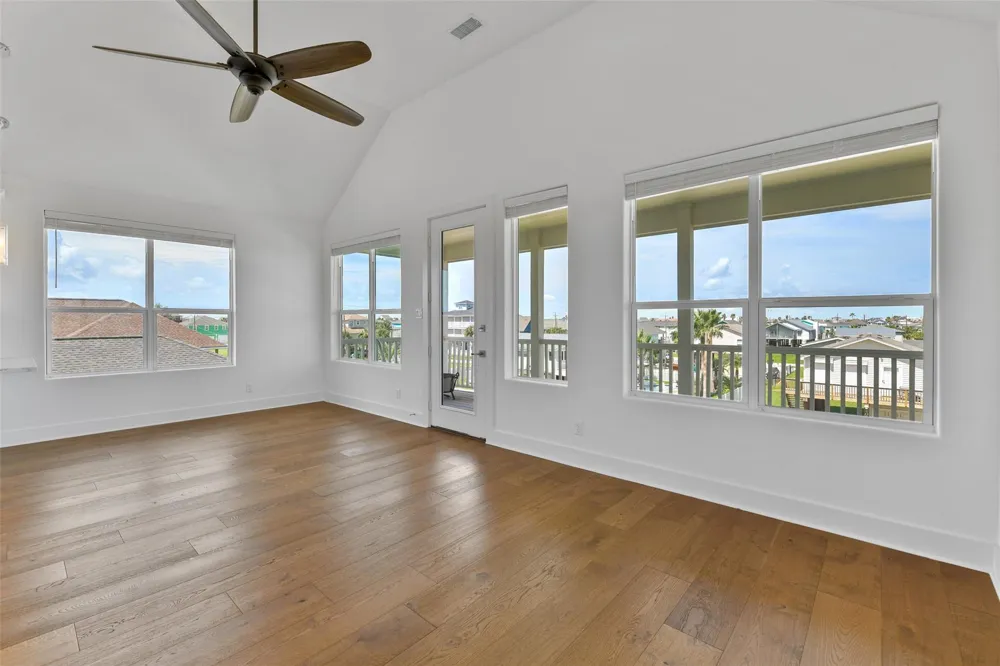 4006 Fort Bend Drive Galveston, TX 77554
