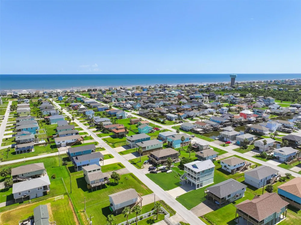 4006 Fort Bend Drive Galveston, TX 77554