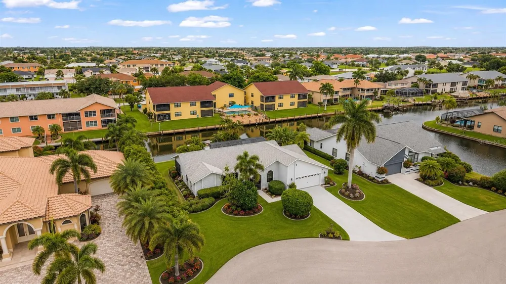 4903 SW 11TH PLACE Cape Coral, FL 33914