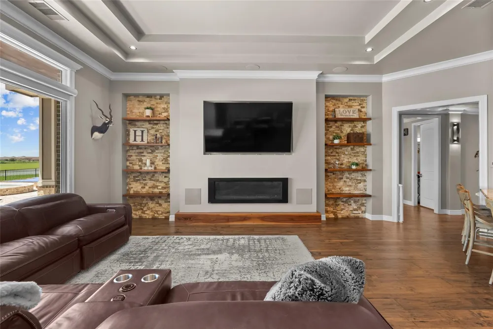 14214 Meadowlands Drive Mont Belvieu, TX 77523
