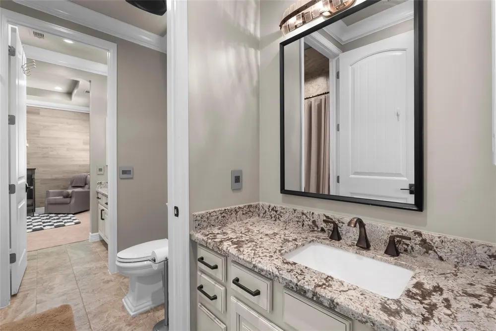 14214 Meadowlands Drive Mont Belvieu, TX 77523