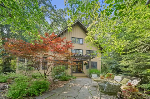18 Walden Way