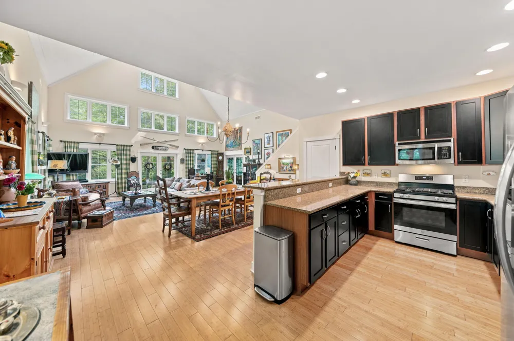 18 Walden Way New Buffalo, MI 49117