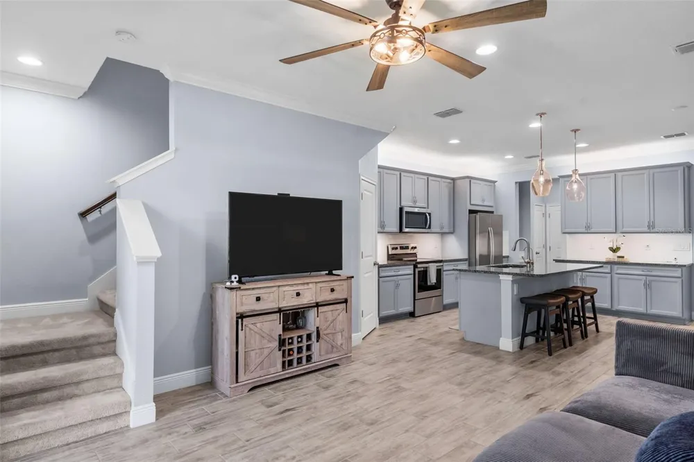 14221 PONDHAWK LANE Tampa, FL 33625