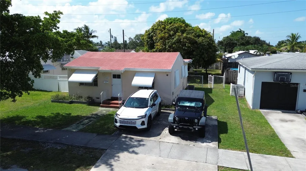 2447 ARTHUR STREET Hollywood, FL 33020