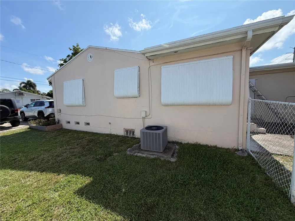 2447 ARTHUR STREET Hollywood, FL 33020