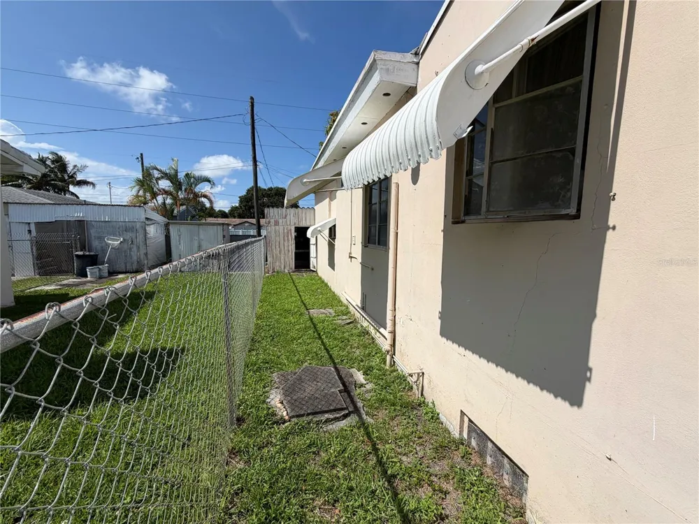 2447 ARTHUR STREET Hollywood, FL 33020