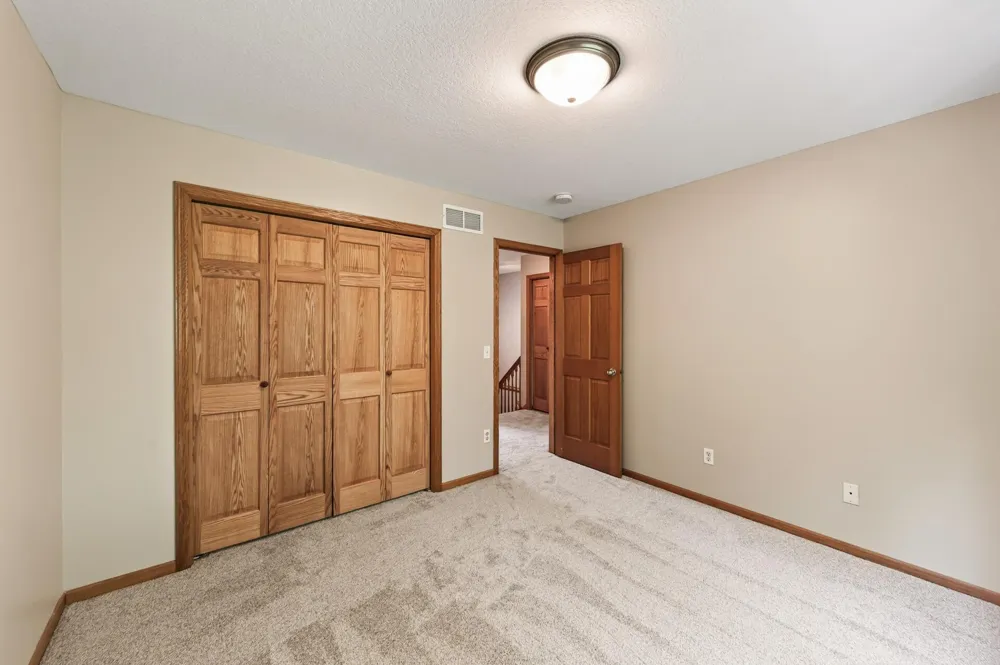 833 Glen Road Newport, MN 55055