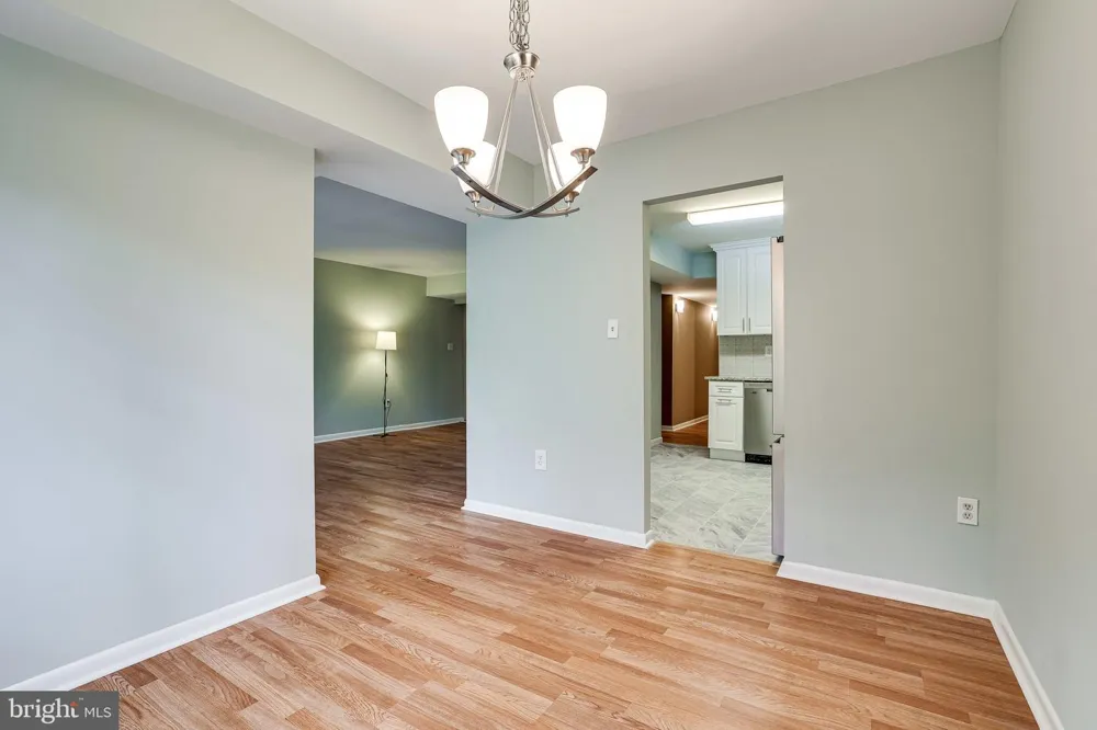 2210 SPRINGWOOD DRIVE #207 Reston, VA 20191