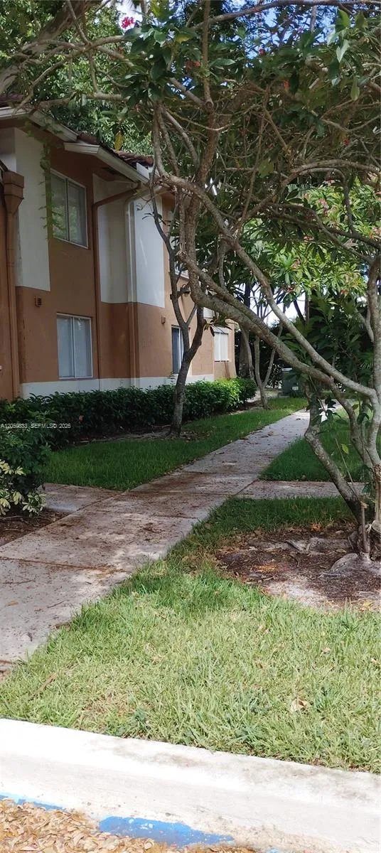 729 729 #729 Plantation, FL 33324