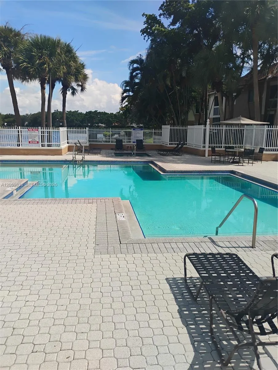 729 729 #729 Plantation, FL 33324