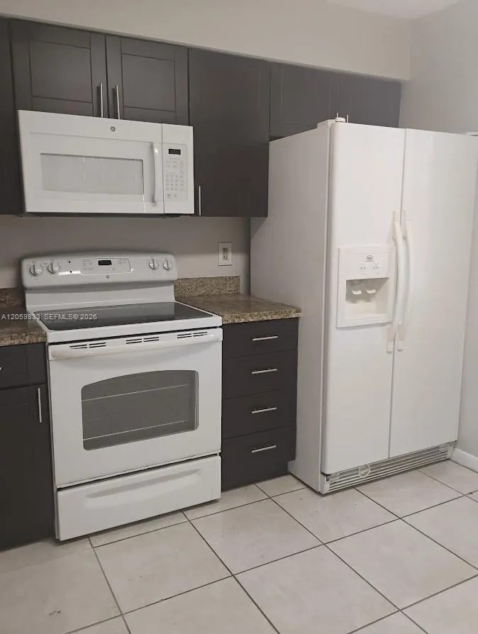 729 729 #729 Plantation, FL 33324