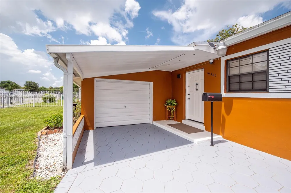 19401 NW 23rd Ave Miami Gardens, FL 33056
