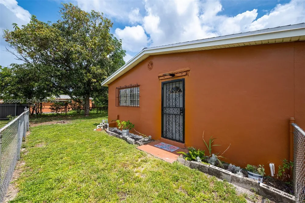 19401 NW 23rd Ave Miami Gardens, FL 33056