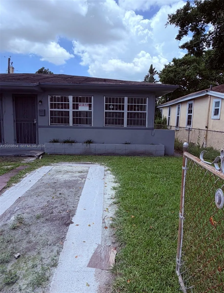 1732 NW 75th St #1732 Miami, FL 33147