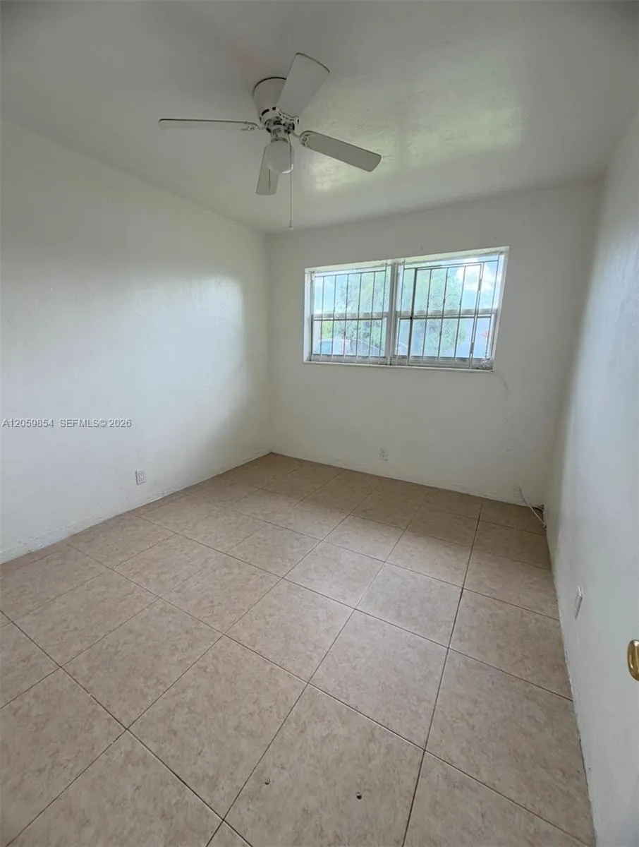 1732 NW 75th St #1732 Miami, FL 33147